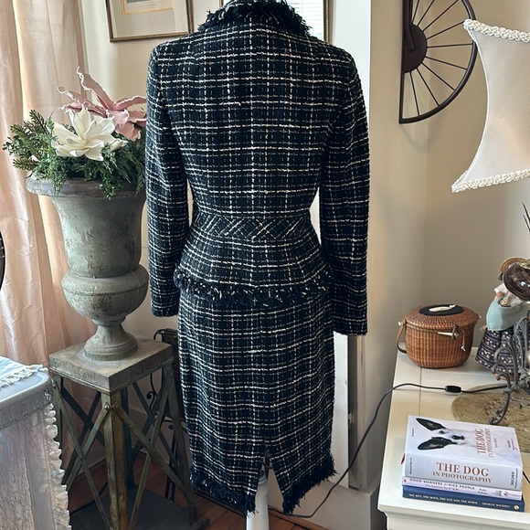 Black and White Classic Suit - Picture 3 of 4